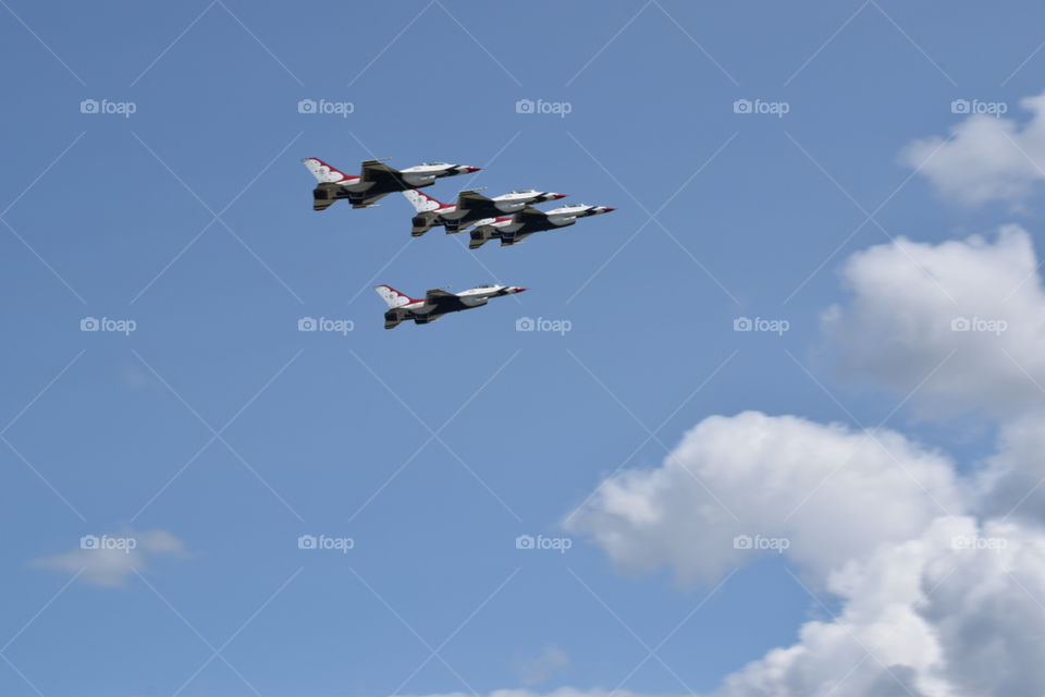 USAF Thunderbirds fly low in Delta Formation