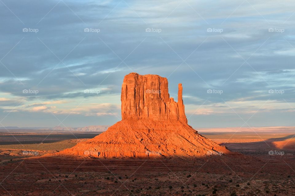 Golden hour in Monument Valley