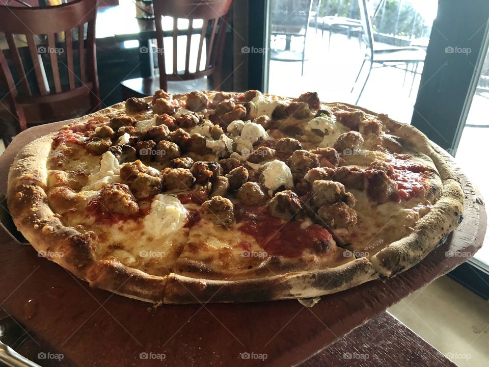 Meatball pizza