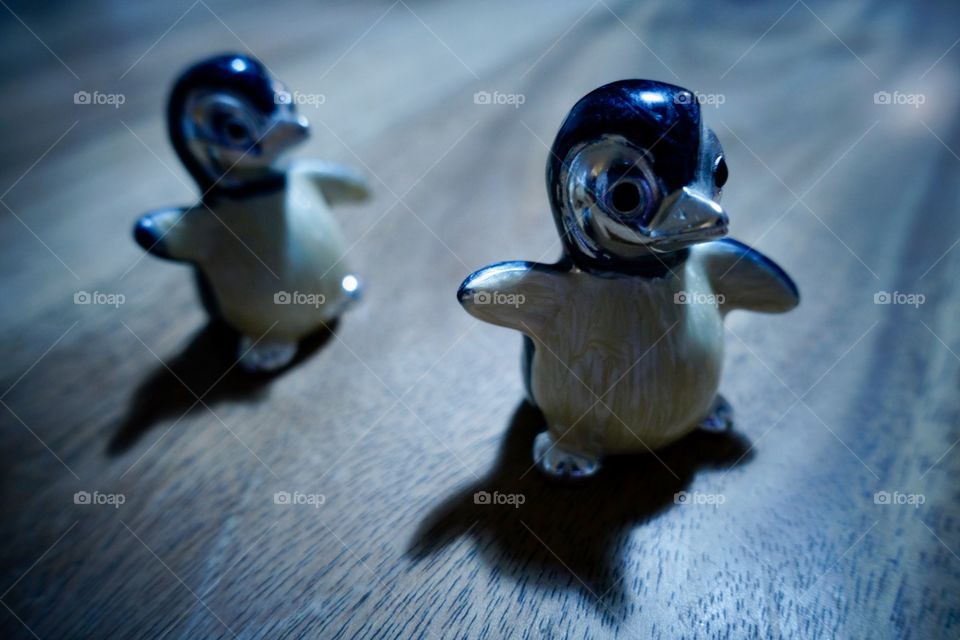Ornament of two penguins.