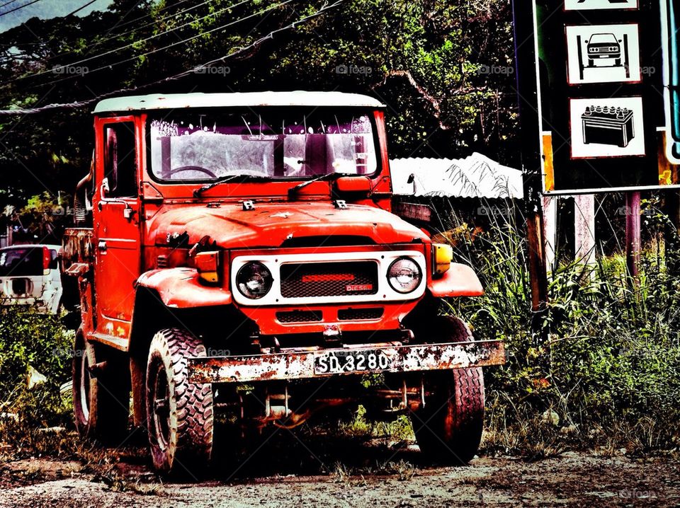 HDR on a photo of a vehicle