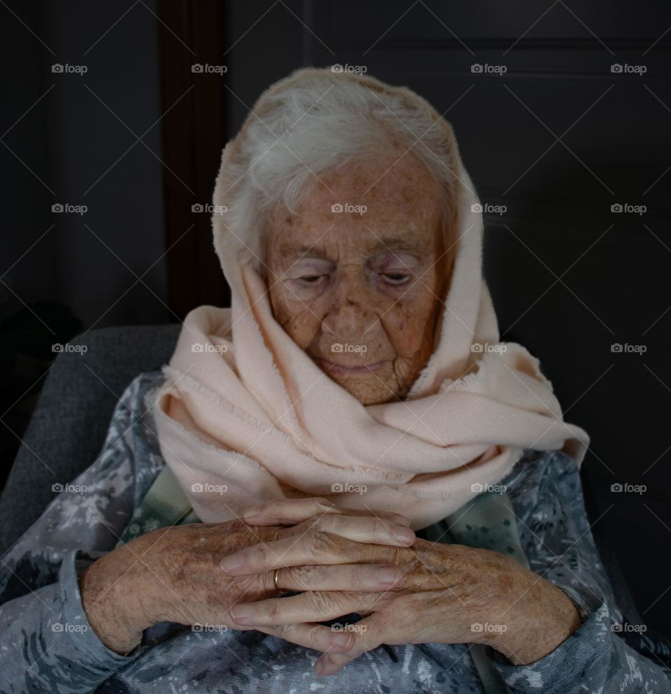 97 years old woman,relax into the living room ❤️🧡💛Portrait of a old woman ❤️🧡💛💚