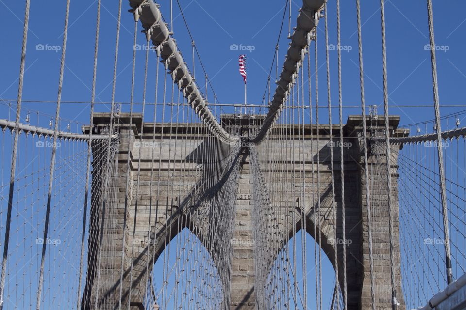 Symmetry . Brooklyn bridge, in New York City 