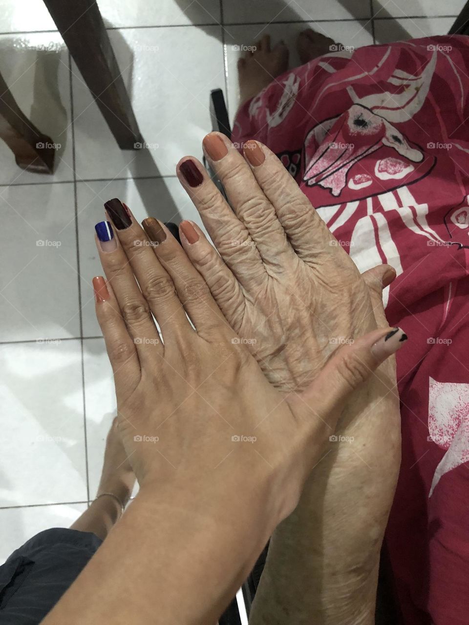 Granny manicure