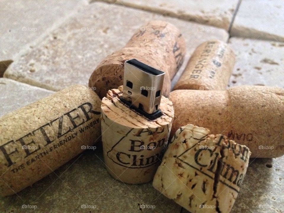 USB Corks