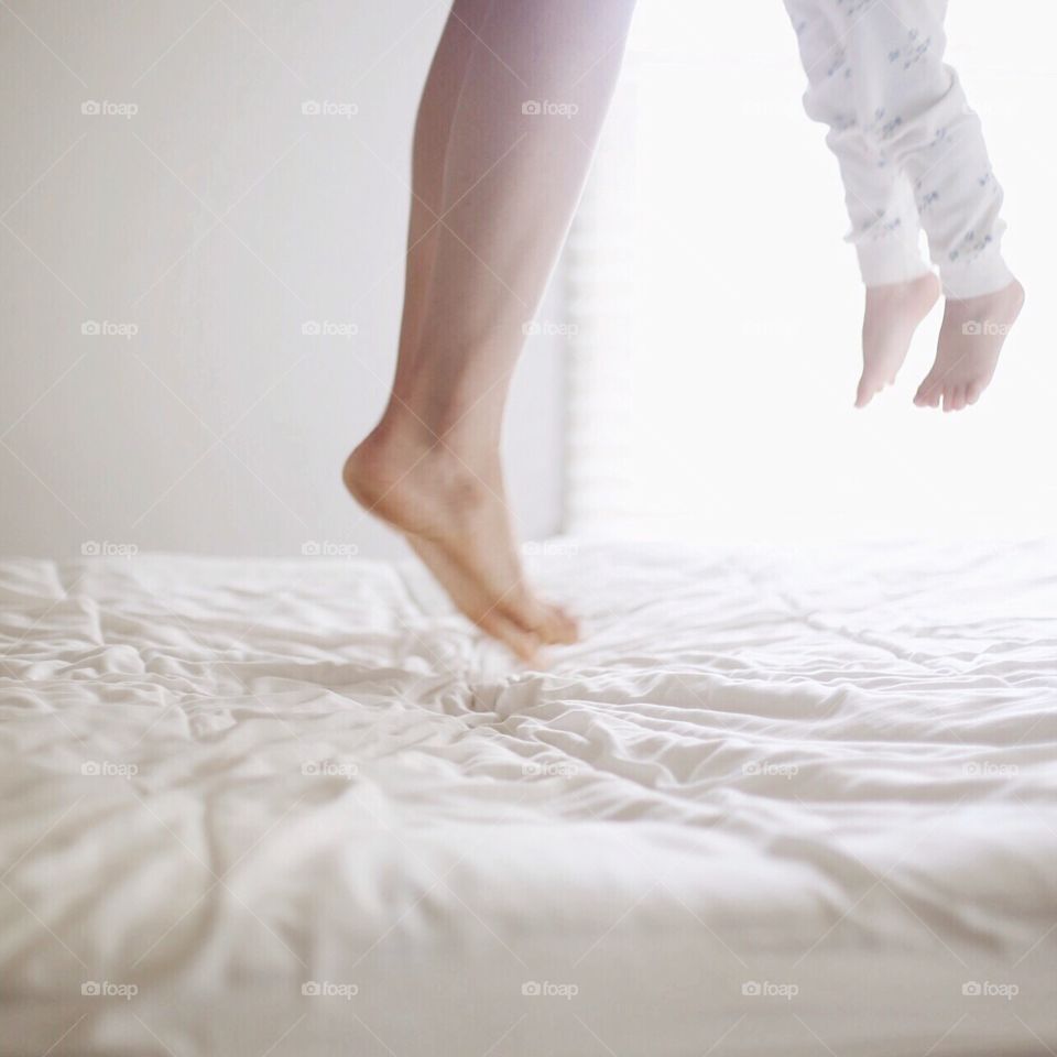 Bedroom, Bed, Foot, Woman, Barefoot