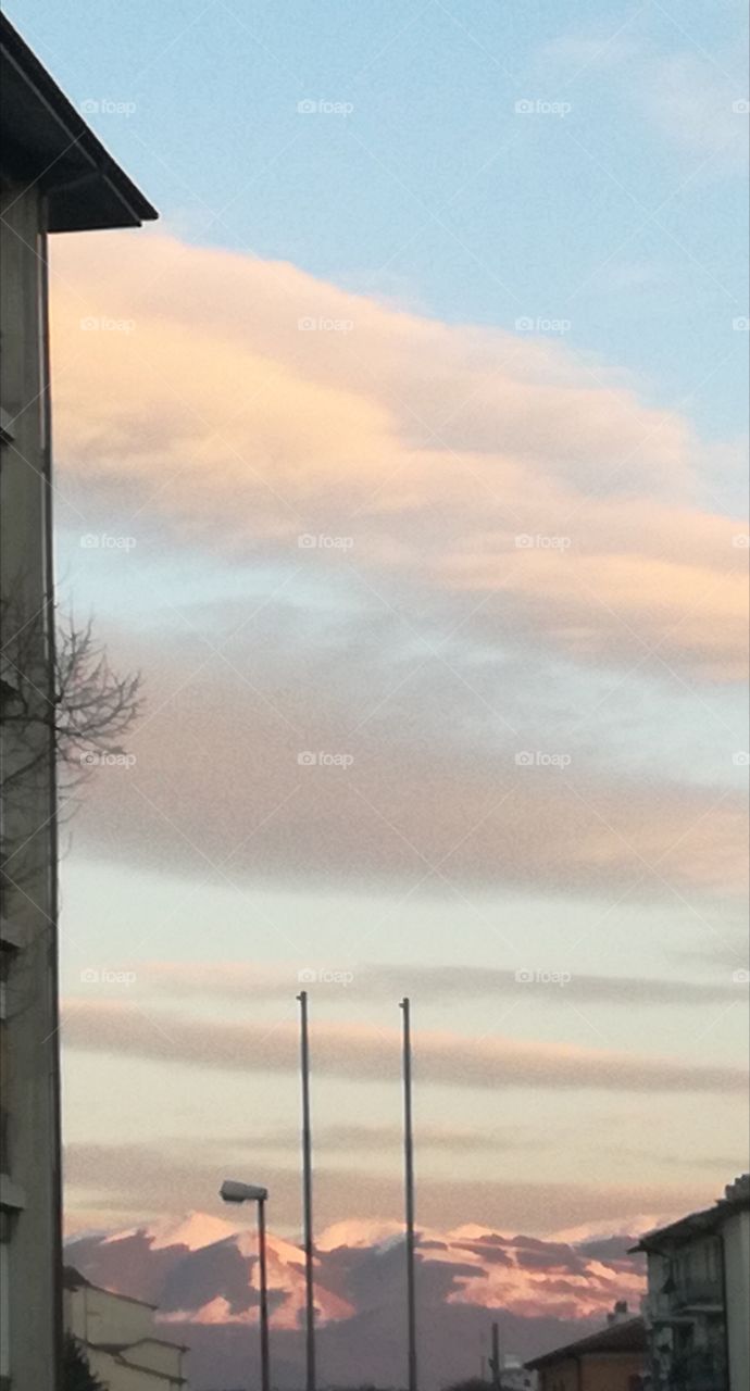 It's a photo but it looks like a painting