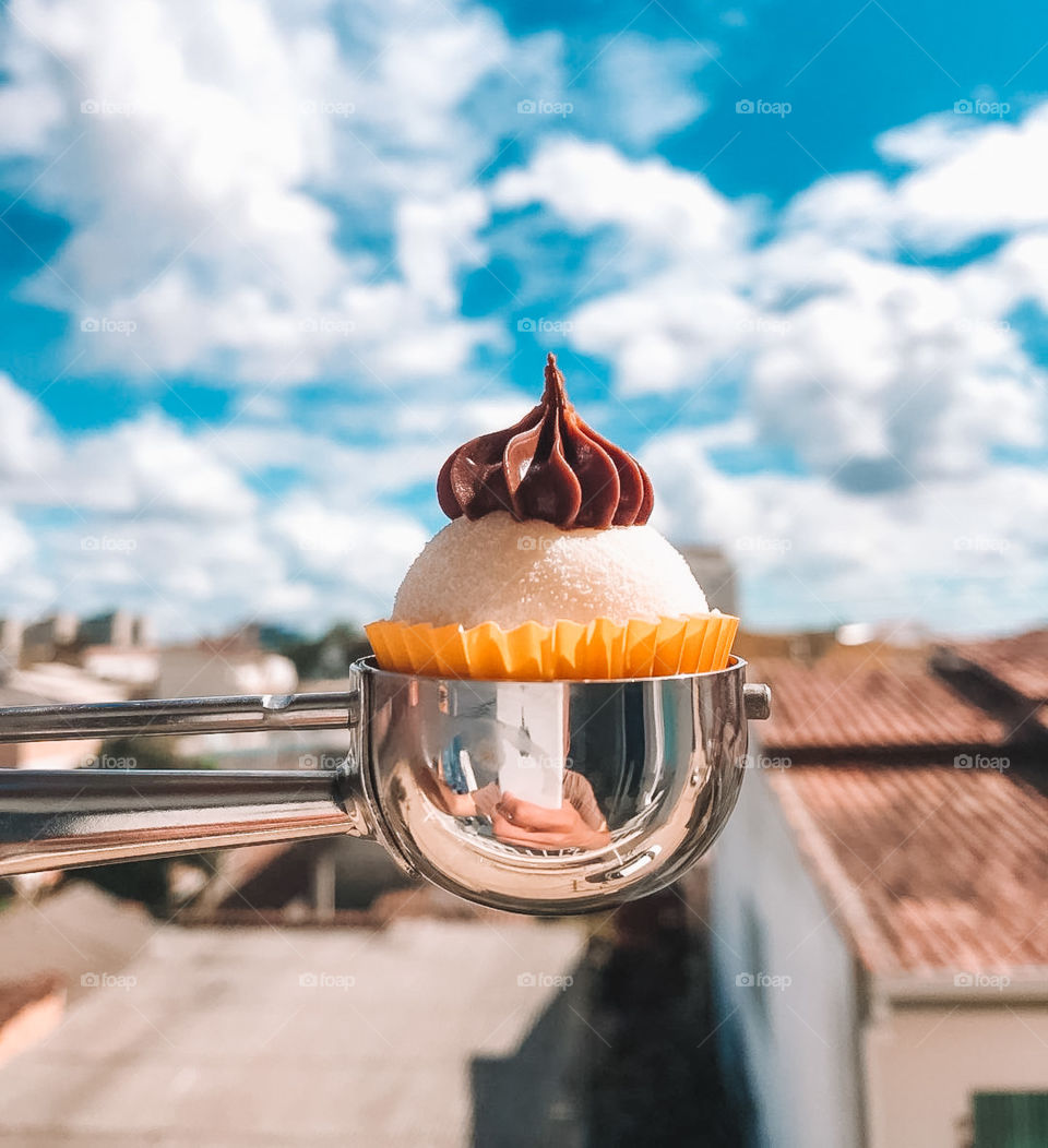 Nest brigadeiro with nutella, one of the Brazilians' favorites!