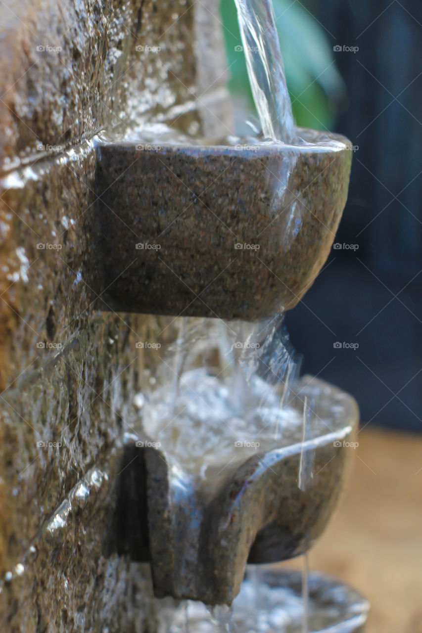 Water decorations for gardens