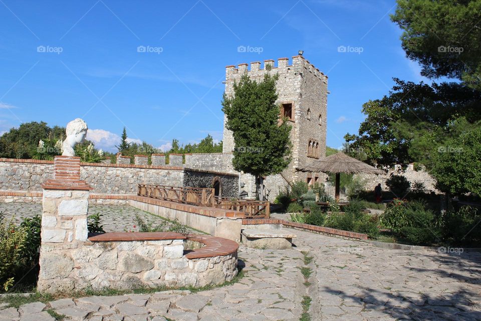 Is it Hellenistic, Roman, Byzantine, or Venetian civilization? There can be a lot of guessing around here… thankfully, there are plenty of signs and descriptions along the way, even in English, to make roaming around easier.