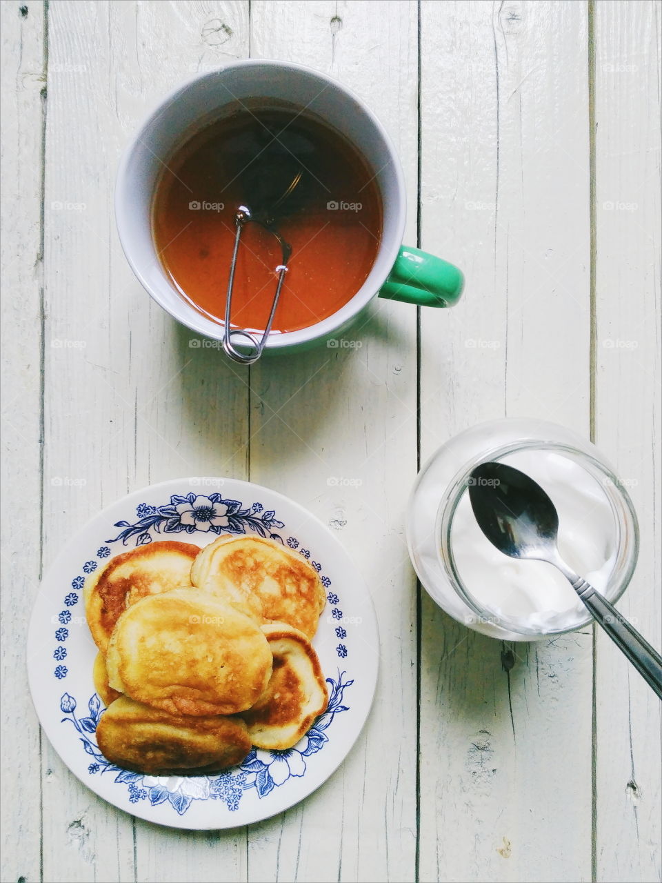 the best breakfast from the grandmother is pancakes with sour cream