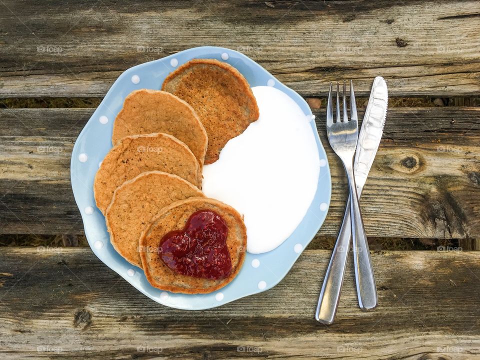 vegan banana pancakes