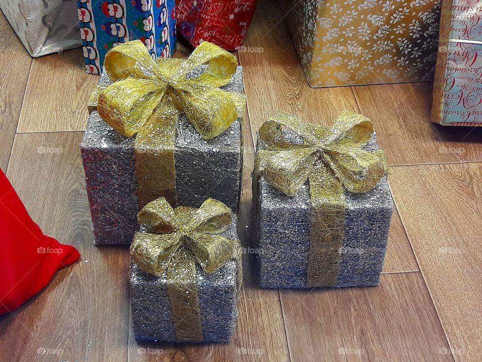 Silver Christmas Boxes 