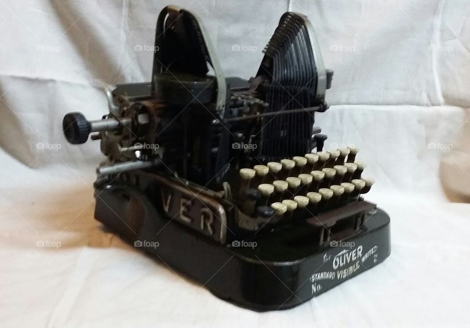 Oliver Typewriter