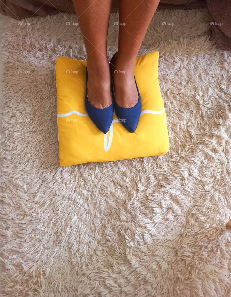 Scarpin feminino. É um dos calçados mais elegantes e sofisticados que existem. Por ser um modelo clássico, ele garante um visual sexy e atemporal que se renova a cada temporada