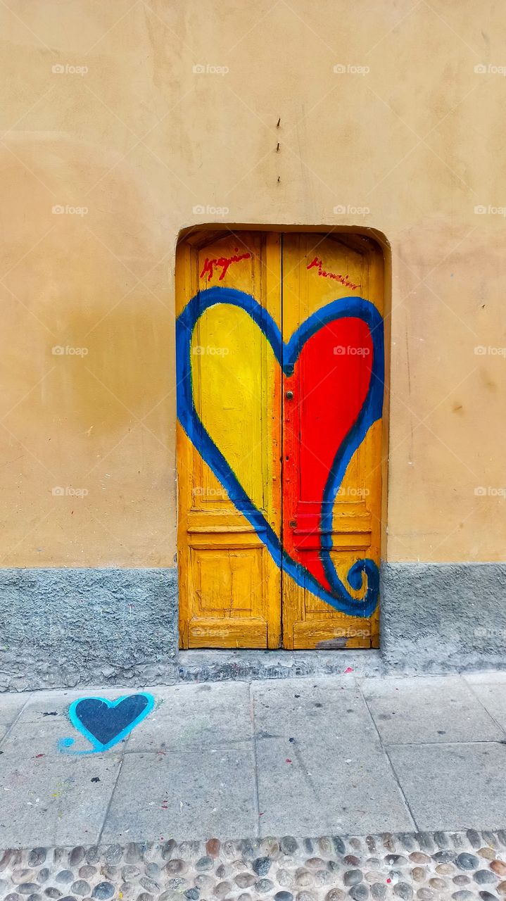 Just love is in the air.