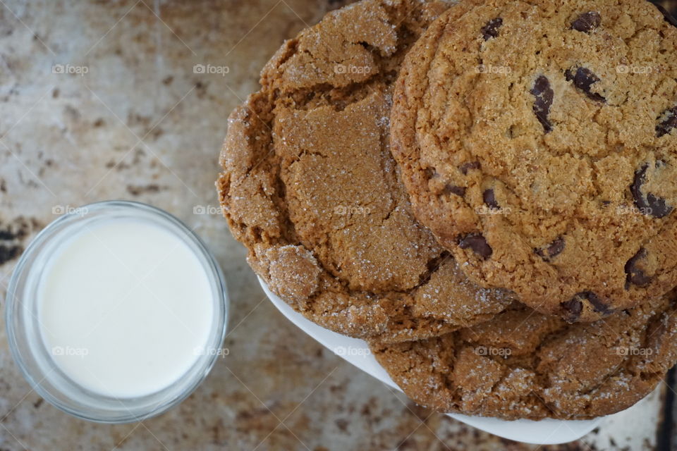 Milk and cookies 