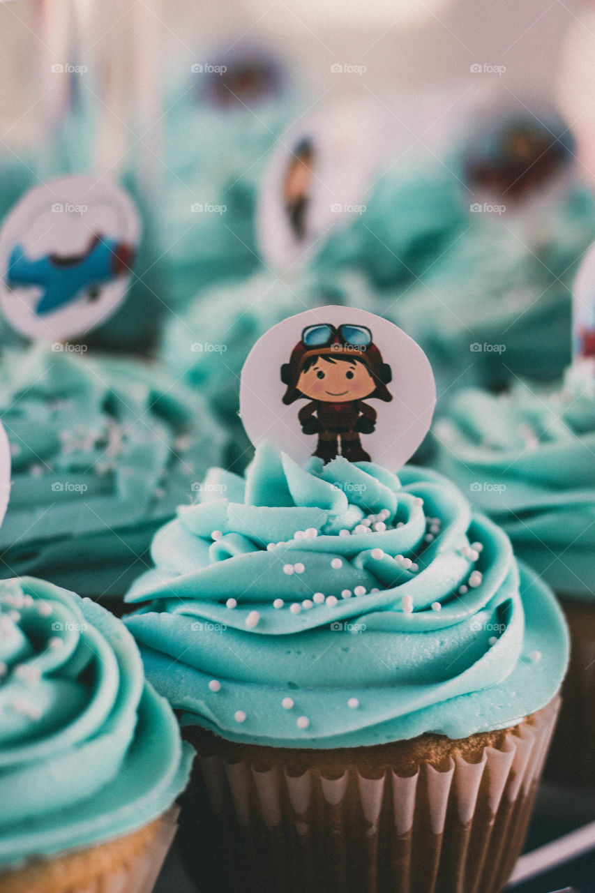 my son's first party birthday #cupcake #pilot #birthday #party #littlepilot #planes #fun #Dominic #party