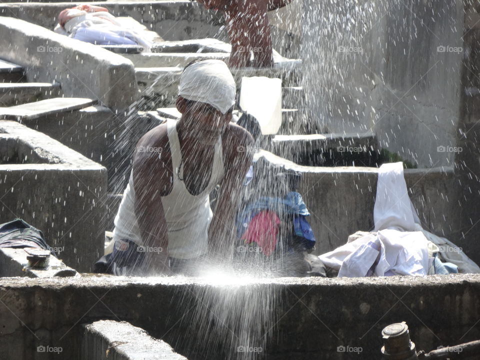 washing clothes in Mumbai