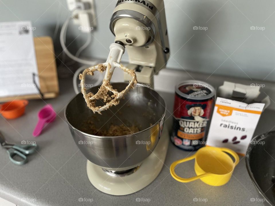 Making Oatmeal Raisin Cookies at home, homemade cookies in the winter, baking at home, delicious homemade cookies, the process of making cookies