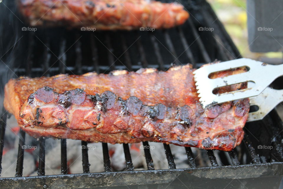 Backyard barbecue ribs