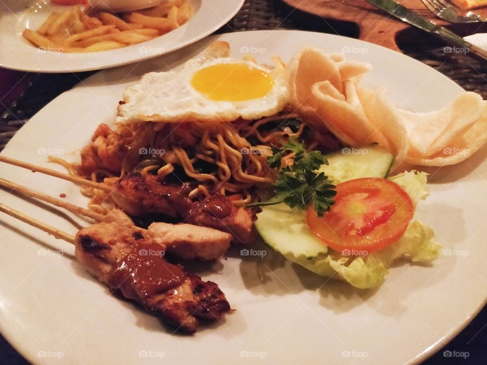 Food Photography is one of the most complicated things to be done and get a great output of intensive. Grateful to been a food explorer.