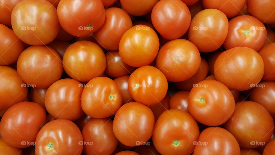 Fresh round tomato