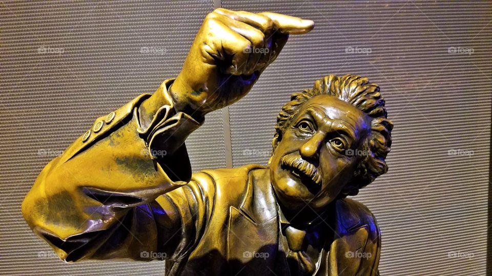 Albert Einstein statue