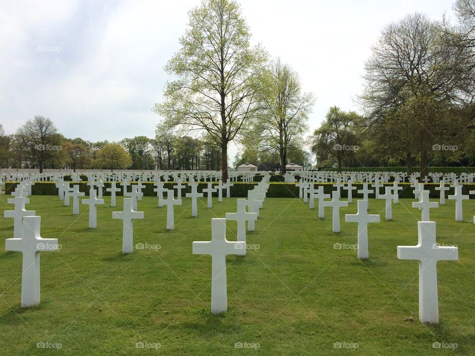 Symetry,
American  Cemetery