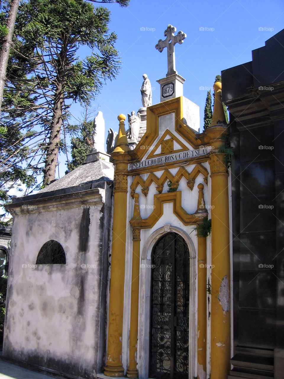 La Recoleta Cemetery