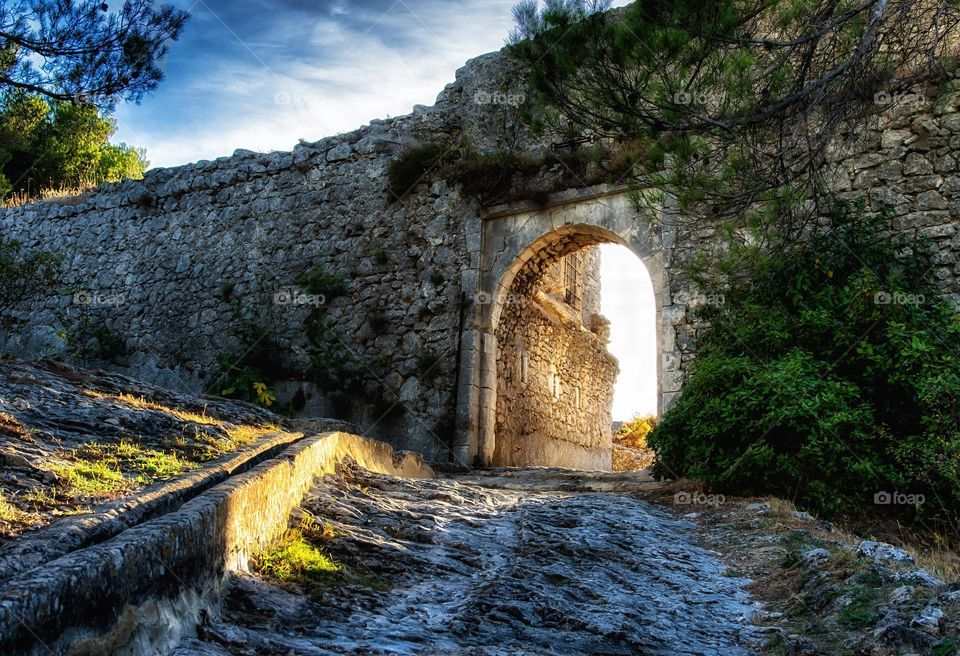 Fortyard streets main Gates