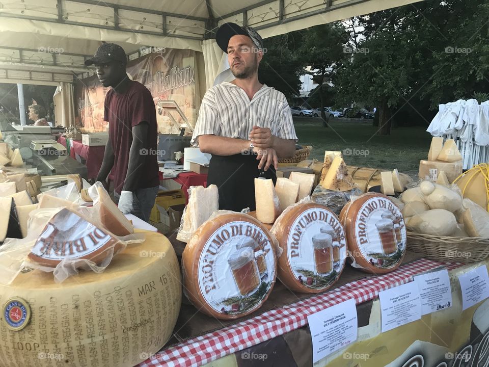 Cheese market 