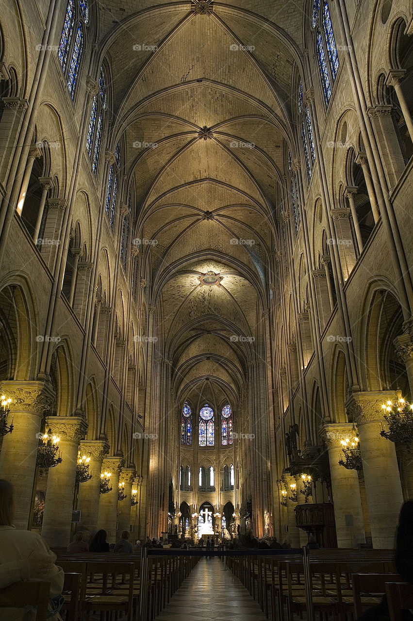 wide angle inside of Notre Damn