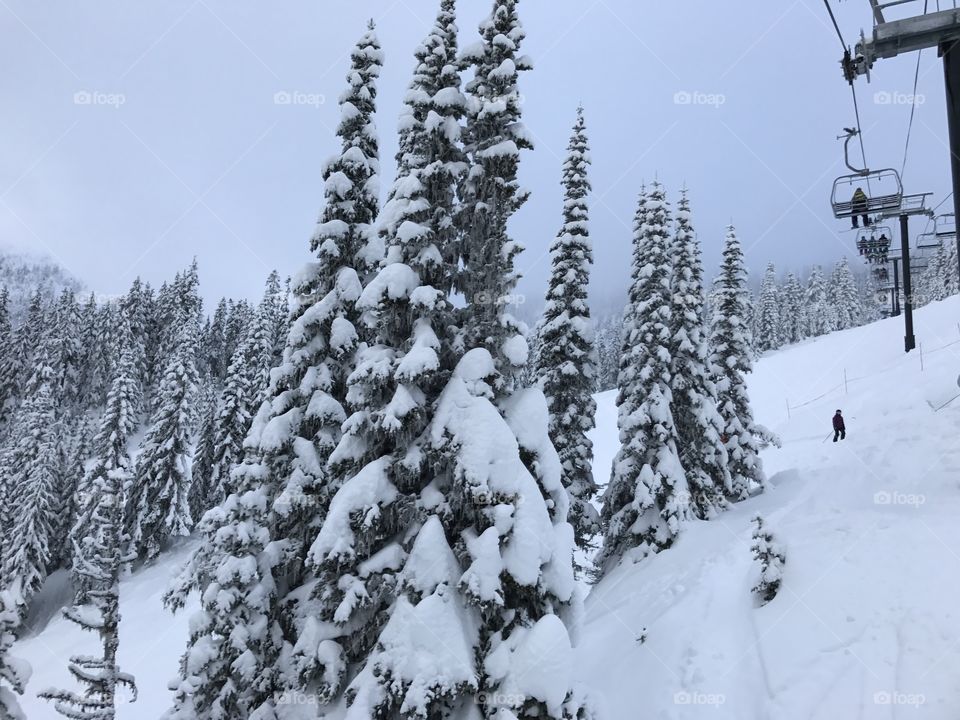 Steven pass, photo on the chair lift, snowboarding in the winter with good snow 