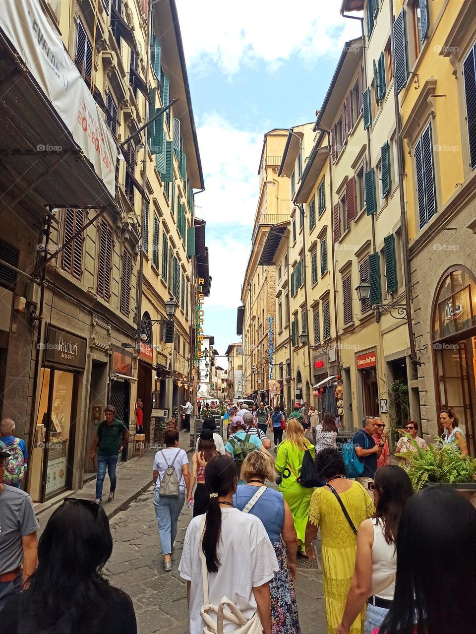 Introducing the Crowds Revolution !