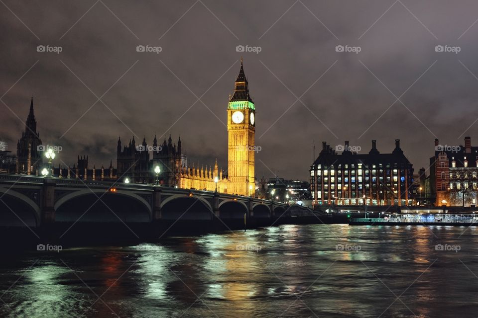 Houses of Parliament by night 