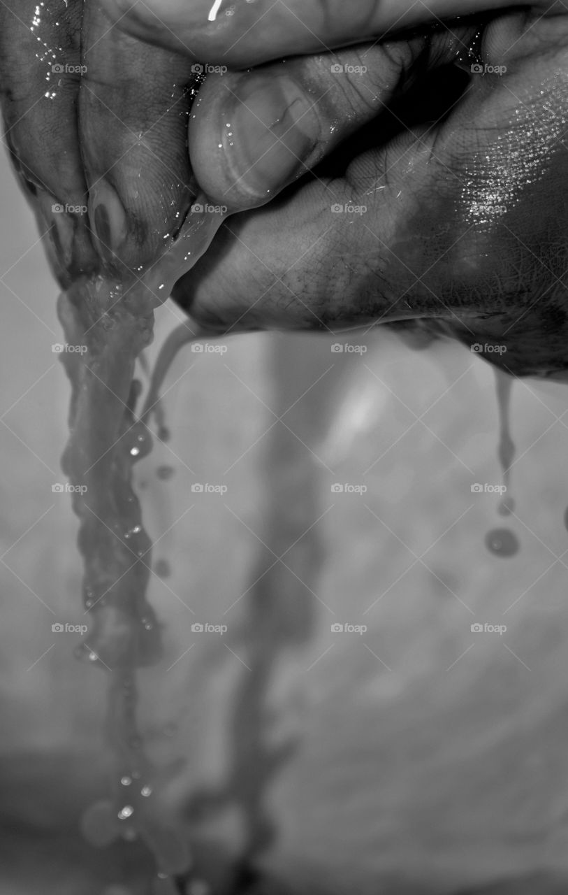 hand and water