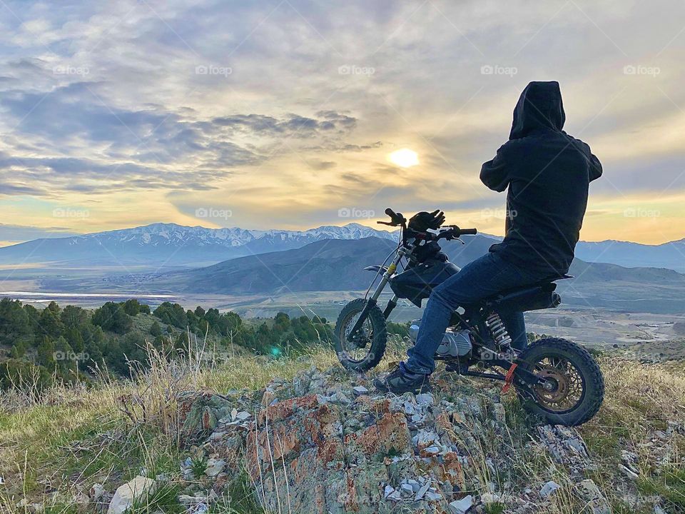 Packed up the van with camping gear and bikes for exploring, found a spot for the night and enjoyed the sunset. 