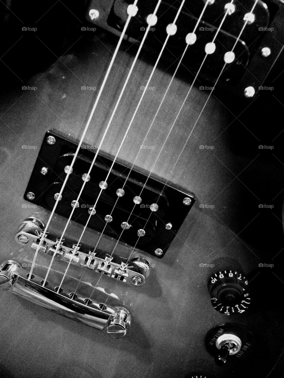 Guitar black and white