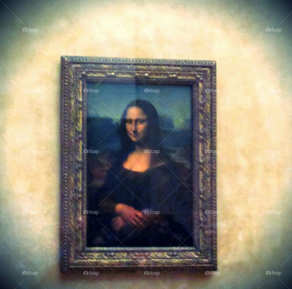 The Louvre Art Museum ~ Famous Mona Lisa Painting by Leonardo Di Vinci