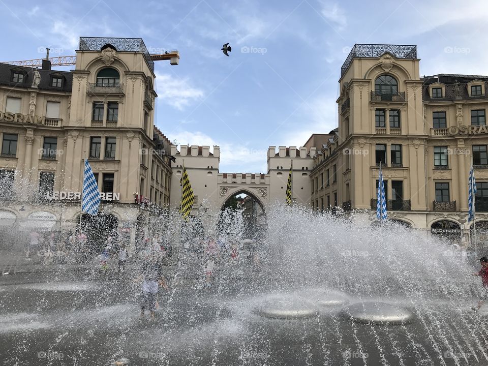 Karlsplatz Stachus Munich fountain citygate