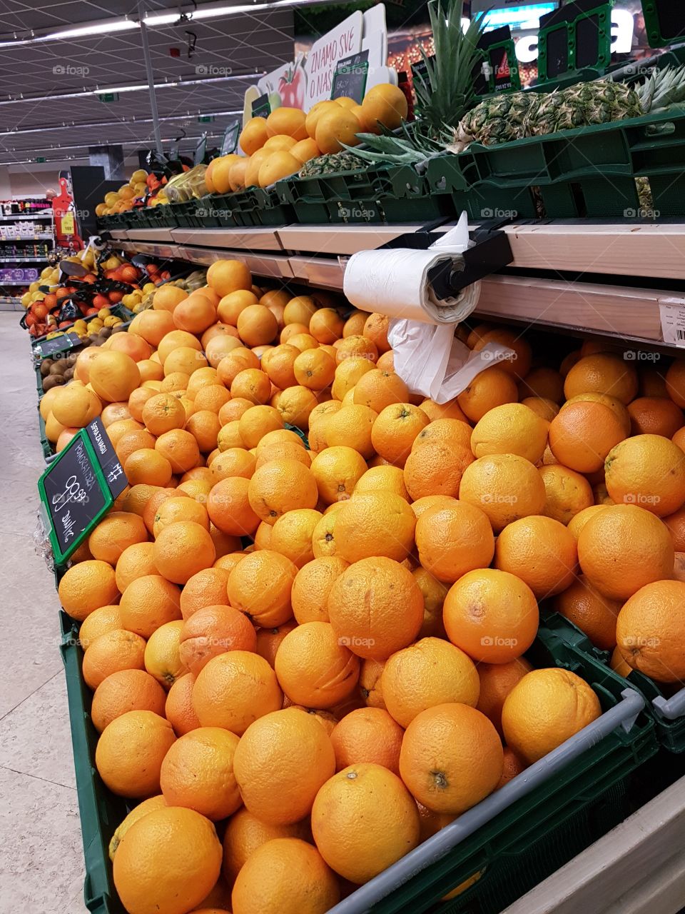 oranges in the store