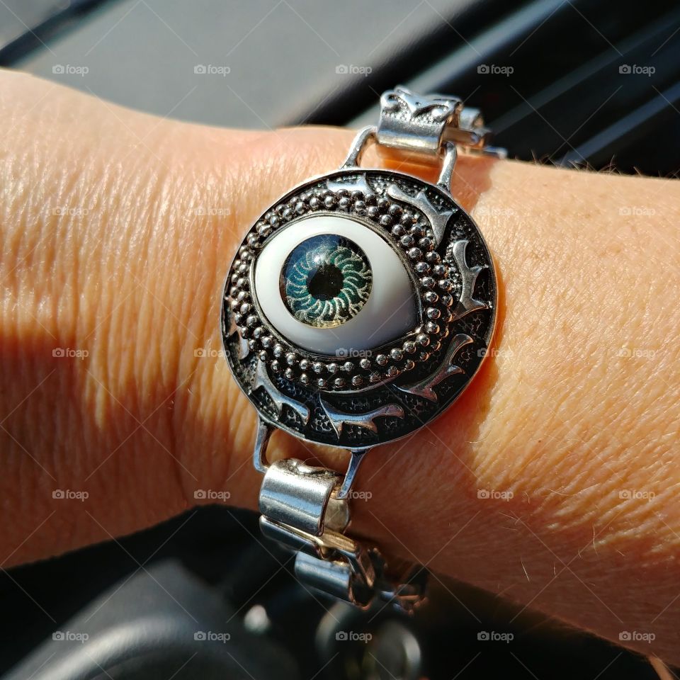 eyeball bracelet