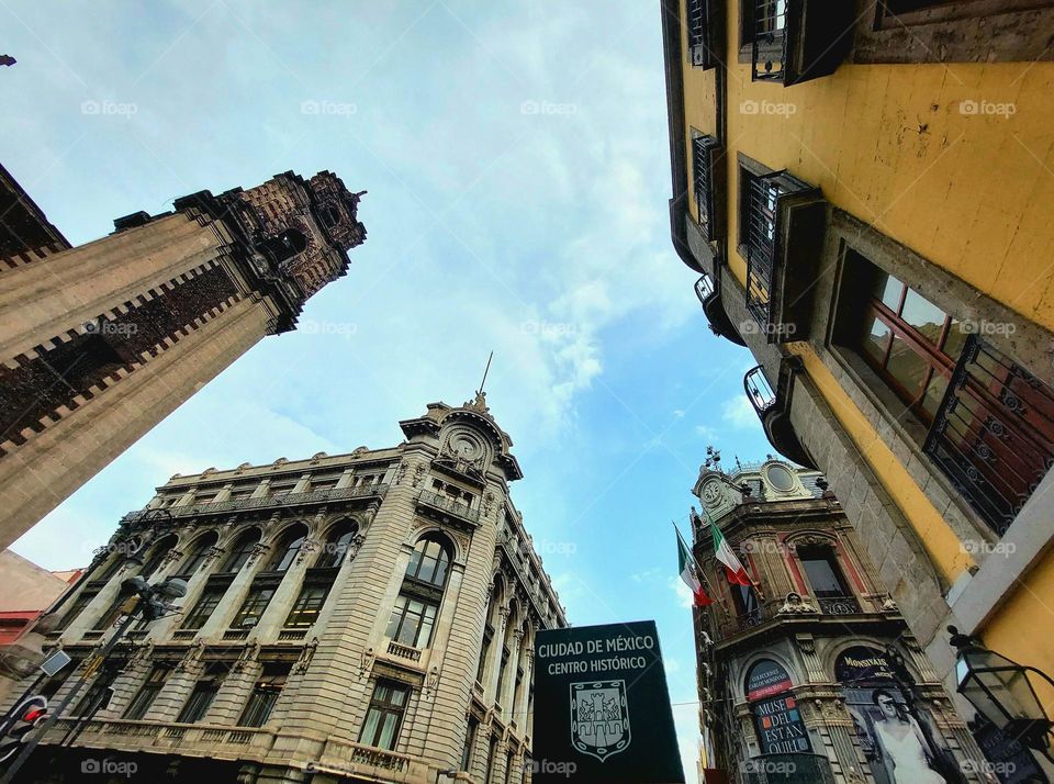 4 edificio emblemáticos de la ciudad de México, en calle madero.