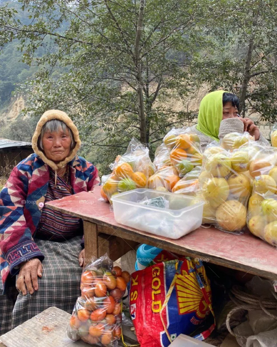 selling apple