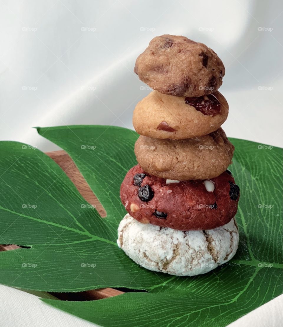 Food lover Cookie Monster minimalist baker chef desserts snacks everyday eat drink good life 