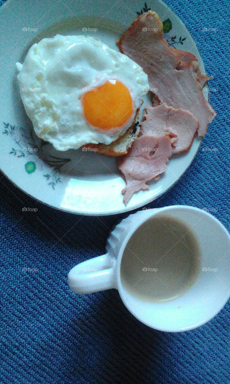 Egg and ham for breakfast