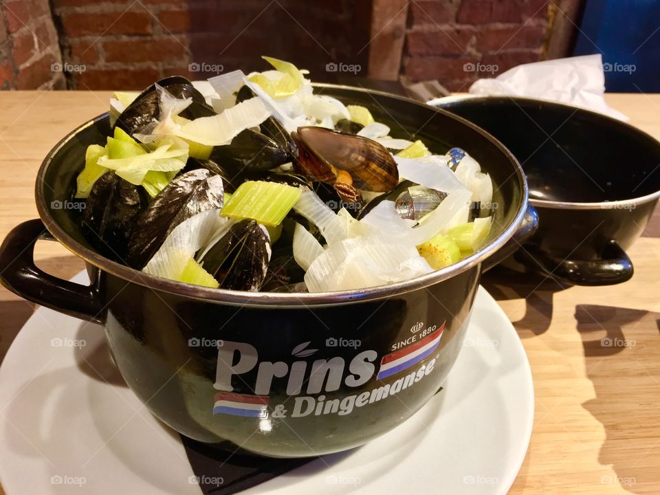 Mussels with union
