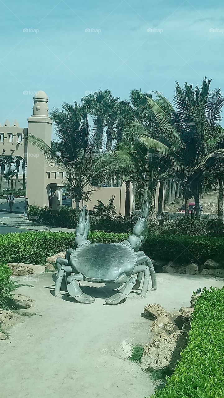 Crab monument in hotel entrance