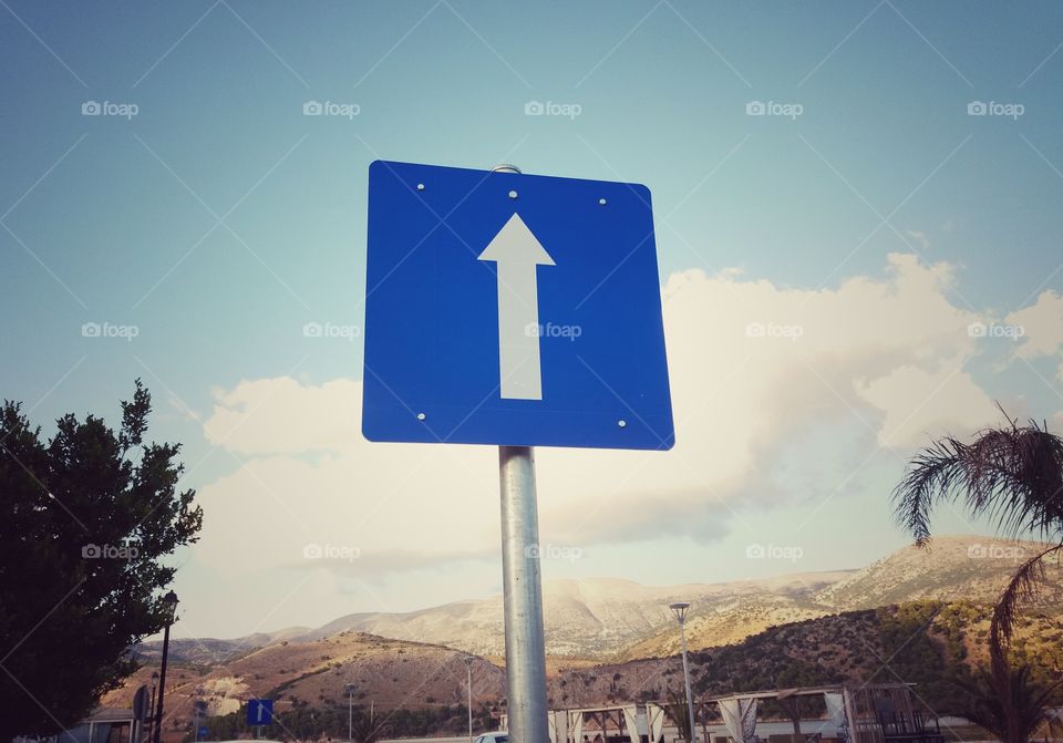 Move straight ahead!